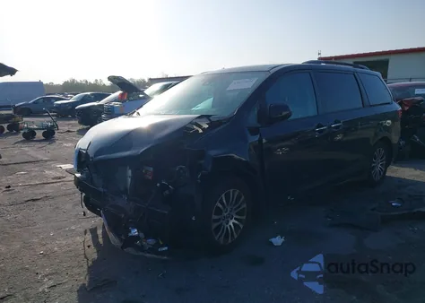 2020 Toyota Sienna Xle z USA, uszkodzony, nr VIN 5TDYZ3DC4LS071928